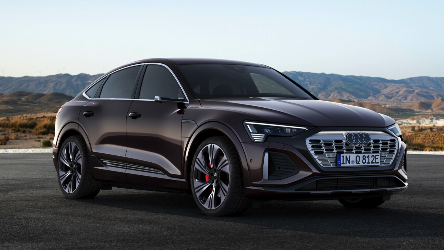 Audi Q8 Sportback e-tron 50 quattro 2022 elektrikli otomobil Audi Q8 Sportback e-tron 50 quattro 2022 elektrikli otomobil