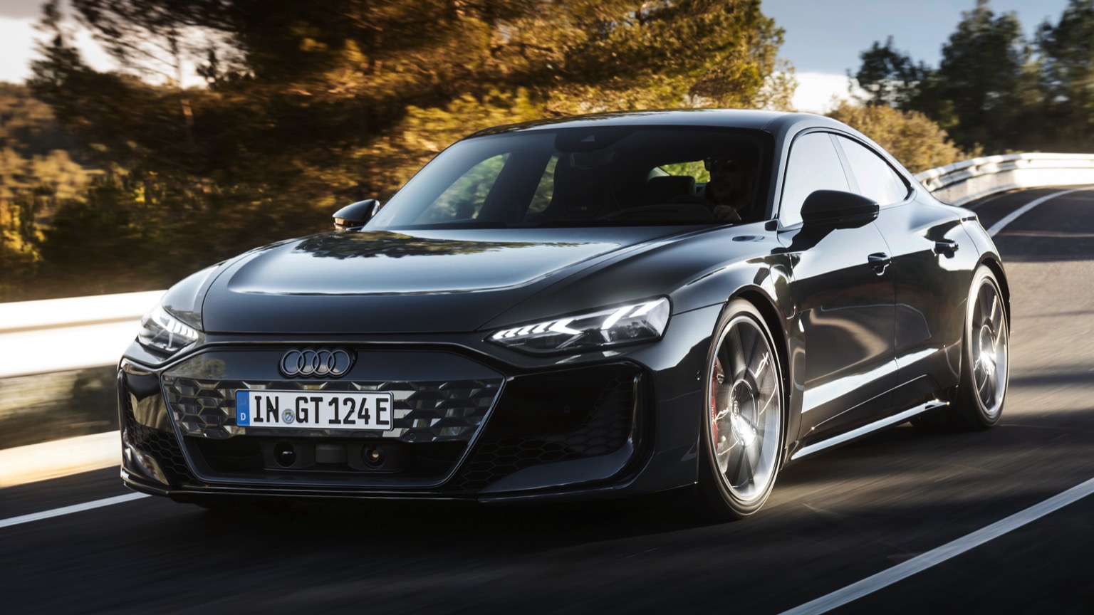 Audi RS e-tron GT 2024 elektrikli otomobil Audi RS e-tron GT 2024 elektrikli otomobil