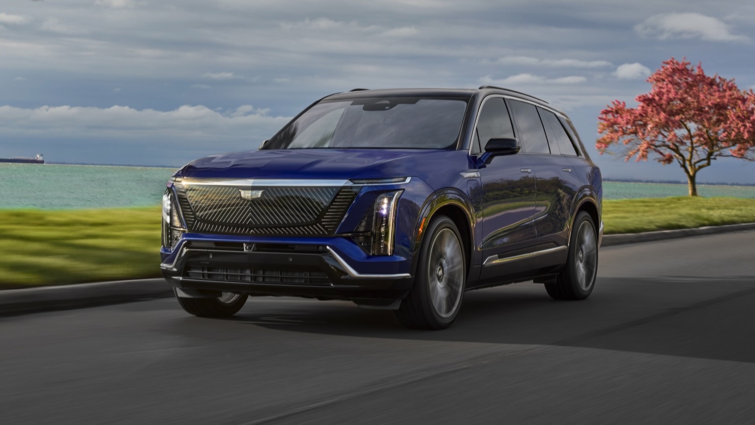 Cadillac VISTIQ 900 E4 (MY26) 2025 elektrikli otomobil