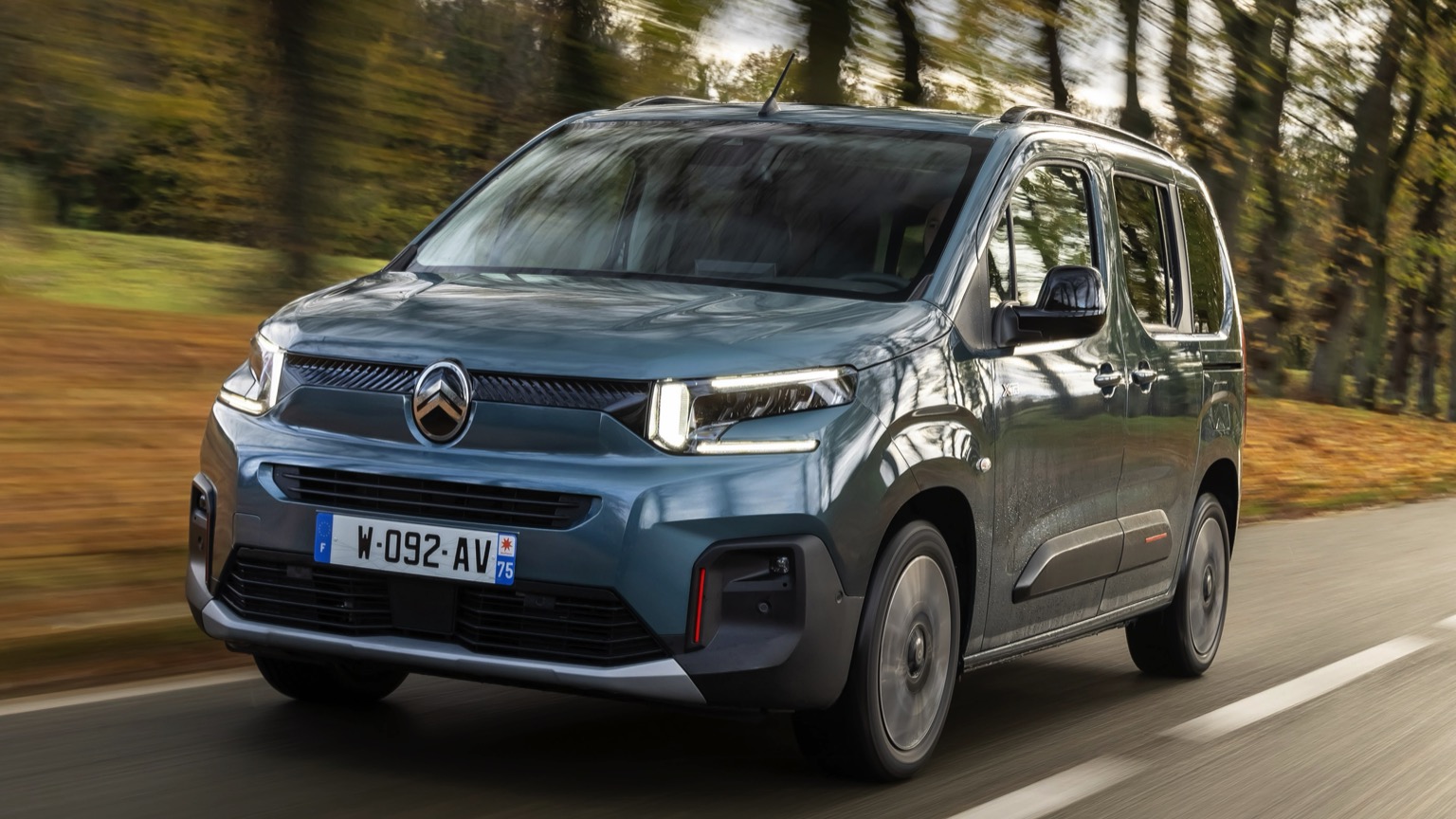 Citroën ë-Berlingo M 50 kWh 2024 elektrikli otomobil Citroën ë-Berlingo M 50 kWh 2024 elektrikli otomobil
