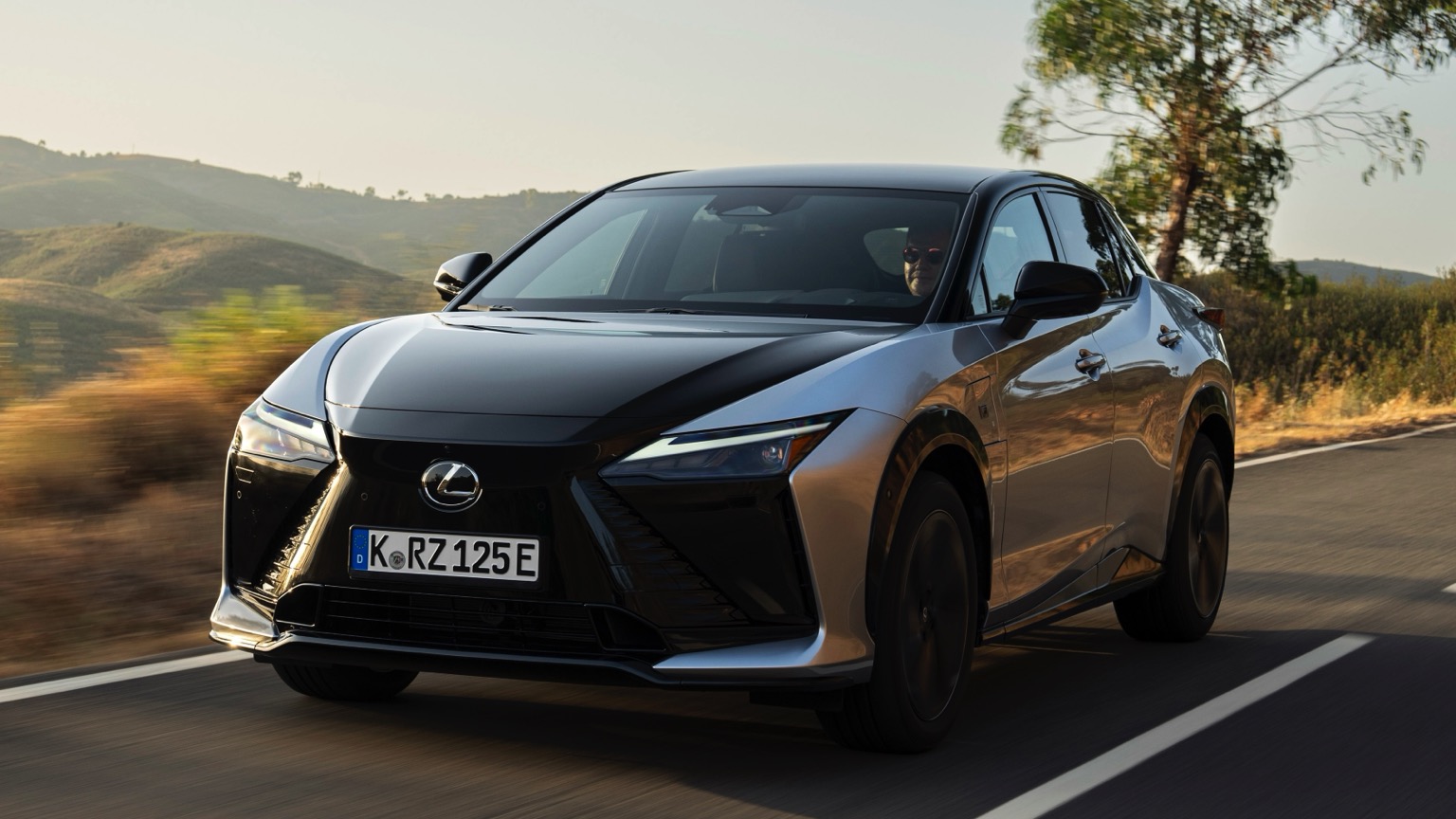 Lexus RZ 550e F SPORT (MY26) 2025 elektrikli otomobil