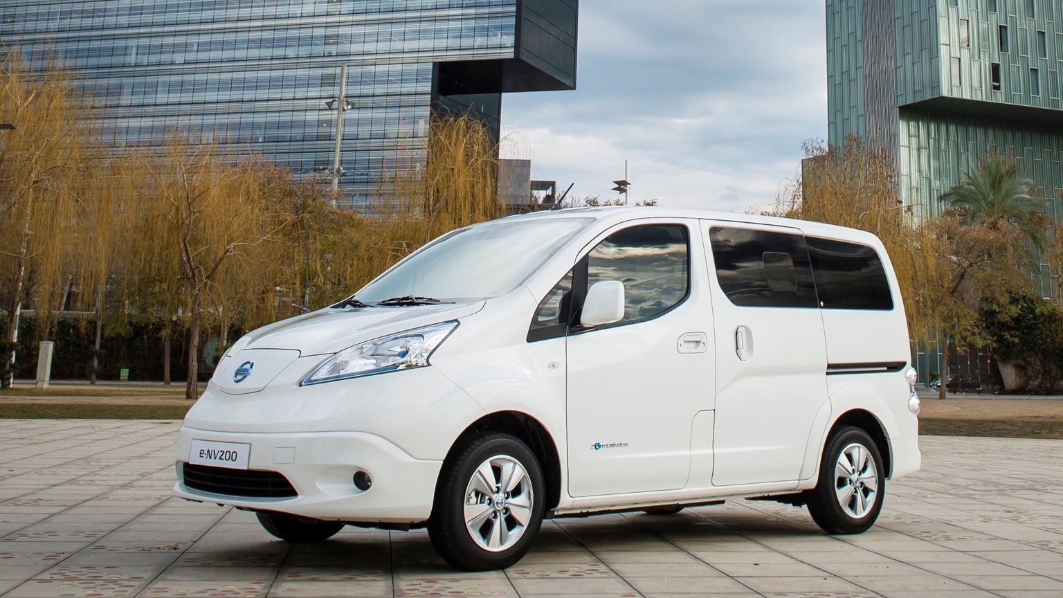 Nissan e-NV200 Evalia 2018 elektrikli otomobil Nissan e-NV200 Evalia 2018 elektrikli otomobil