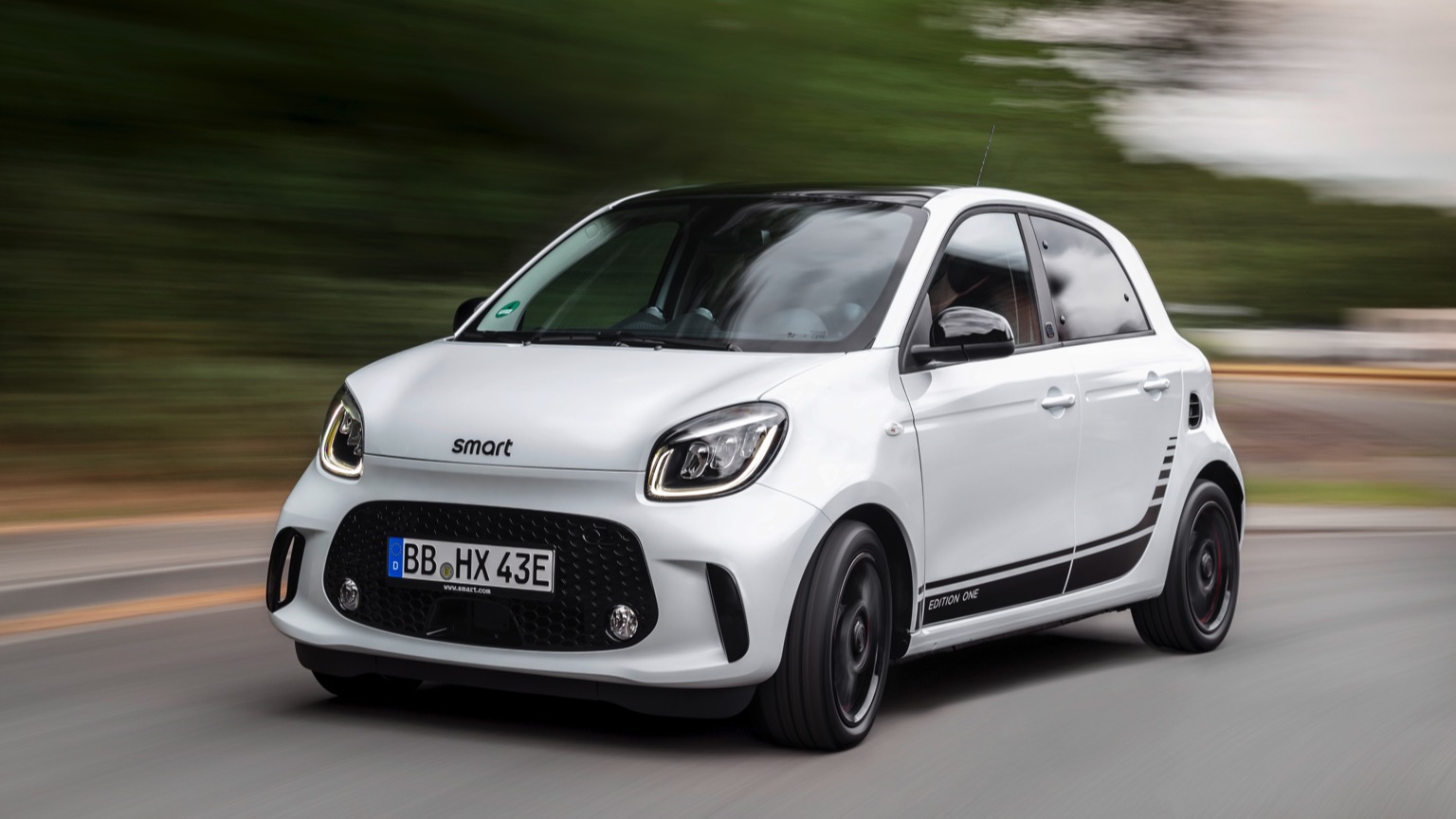 Smart EQ forfour 2020 elektrikli otomobil Smart EQ forfour 2020 elektrikli otomobil