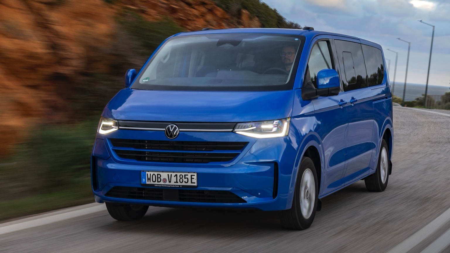 Volkswagen e-Caravelle L2 160 kW 64 kWh 2025 elektrikli otomobil Volkswagen e-Caravelle L2 160 kW 64 kWh 2025 elektrikli otomobil
