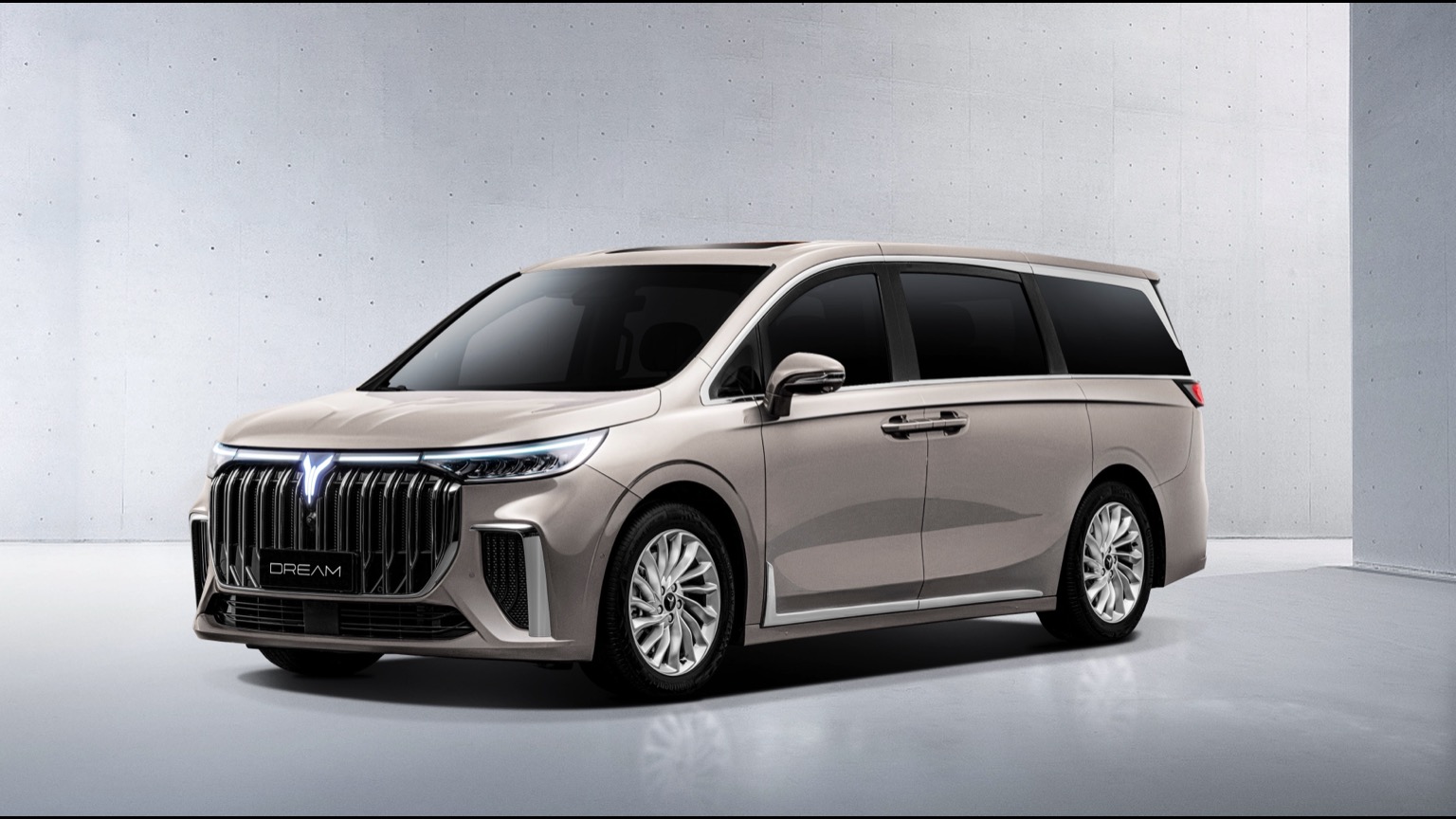 Voyah Dream 108 kWh 2023 elektrikli otomobil Voyah Dream 108 kWh 2023 elektrikli otomobil